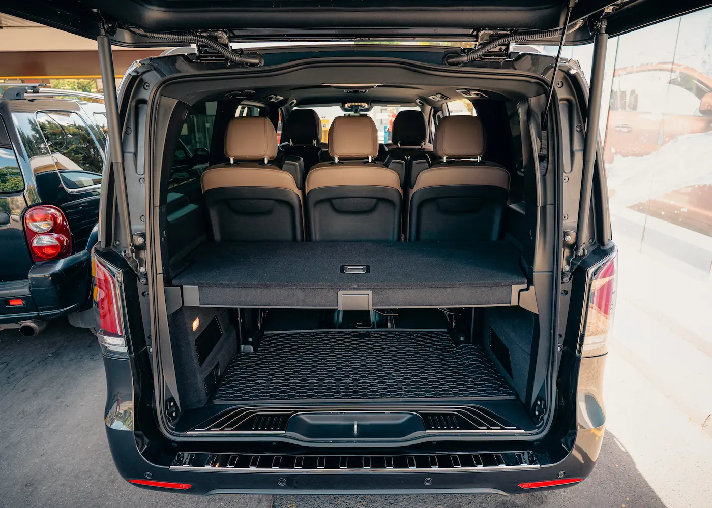 Mercedes-Benz V-Class cargo area